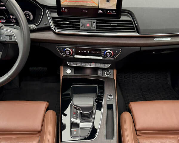 Белый Ауди Ку 5, объемом двигателя 2 л и пробегом 44 тыс. км за 41900 $, фото 54 на Automoto.ua