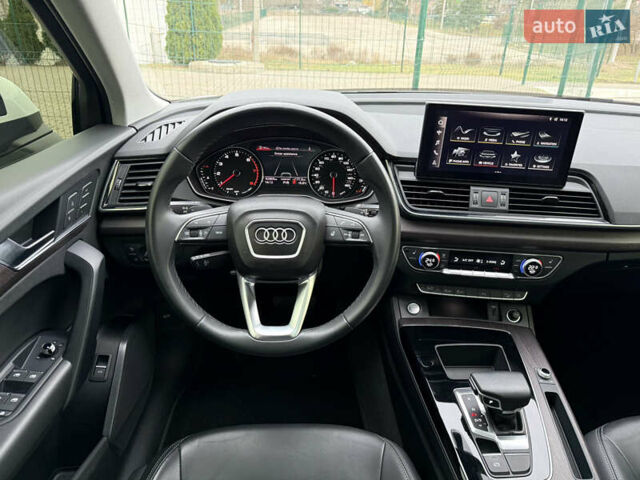 Белый Ауди Ку 5, объемом двигателя 1.98 л и пробегом 92 тыс. км за 34900 $, фото 23 на Automoto.ua