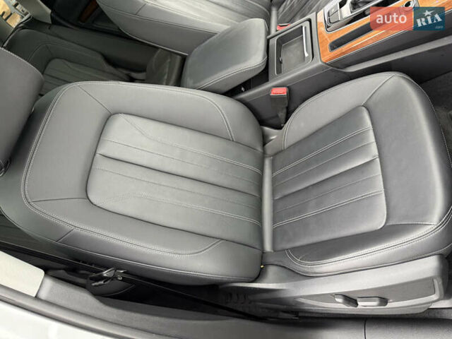 Белый Ауди Ку 5, объемом двигателя 1.98 л и пробегом 59 тыс. км за 33900 $, фото 71 на Automoto.ua