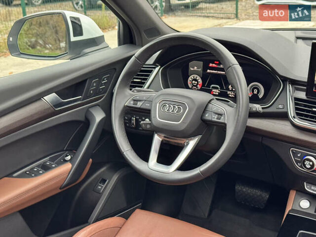 Ауди Ку 5 2021 в Киеве на Automoto.ua Белый Ауди Ку 5, объемом двигателя 2 л и пробегом 44 тыс. км за 41999 $, фото 56 на Automoto.ua