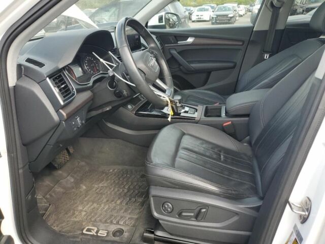 Білий Ауді Ку 5, об'ємом двигуна 2 л та пробігом 80 тис. км за 583 $, фото 6 на Automoto.ua