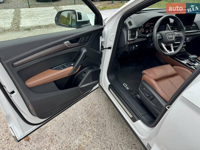 Ауди Ку 5 2021 в Киеве на Automoto.ua Белый Ауди Ку 5, объемом двигателя 2 л и пробегом 44 тыс. км за 41999 $, фото 8 на Automoto.ua