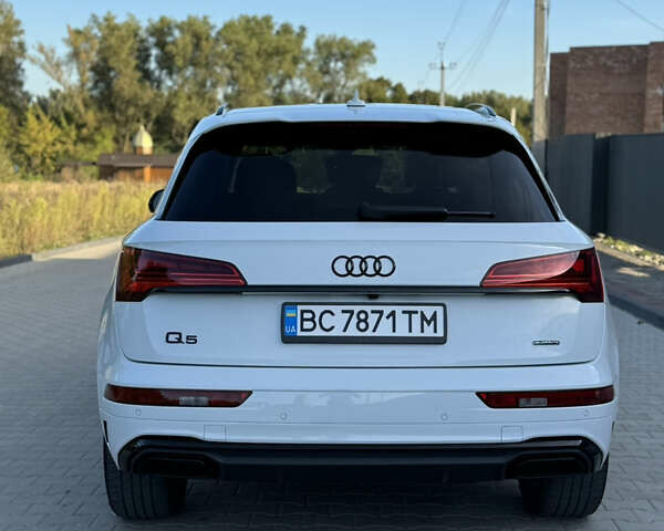 Белый Ауди Ку 5, объемом двигателя 2 л и пробегом 36 тыс. км за 37700 $, фото 19 на Automoto.ua