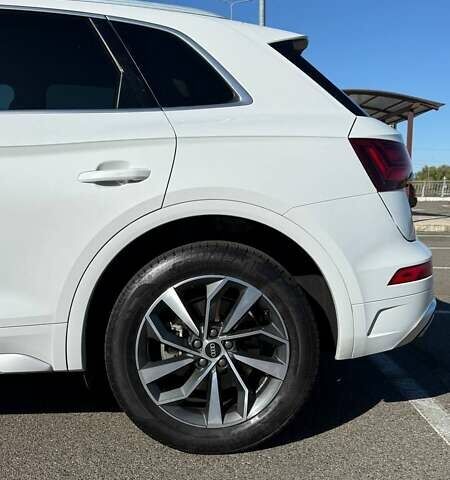 Белый Ауди Ку 5, объемом двигателя 2 л и пробегом 57 тыс. км за 34000 $, фото 7 на Automoto.ua