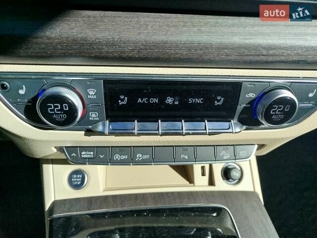 Білий Ауді Ку 5, об'ємом двигуна 1.98 л та пробігом 71 тис. км за 40300 $, фото 42 на Automoto.ua