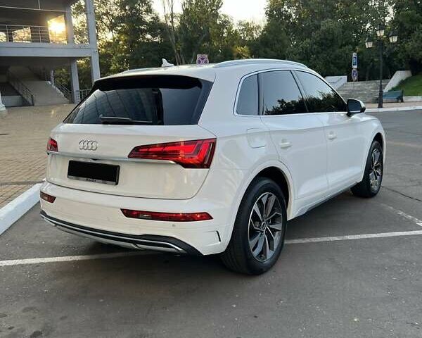 Белый Ауди Ку 5, объемом двигателя 1.98 л и пробегом 49 тыс. км за 36200 $, фото 10 на Automoto.ua