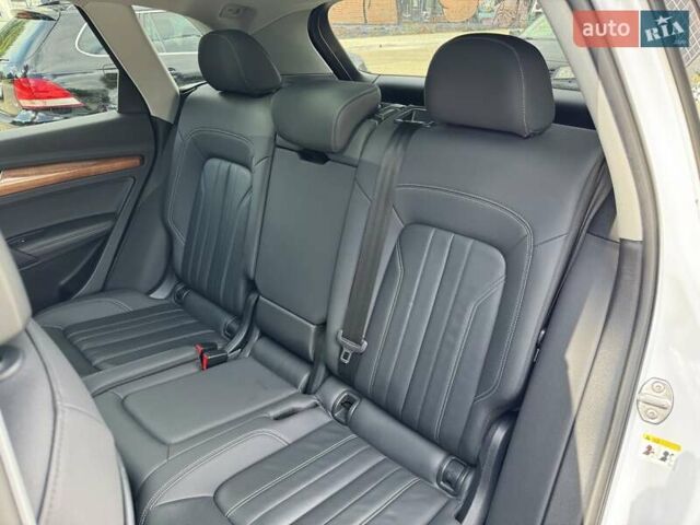 Белый Ауди Ку 5, объемом двигателя 1.98 л и пробегом 123 тыс. км за 29999 $, фото 20 на Automoto.ua