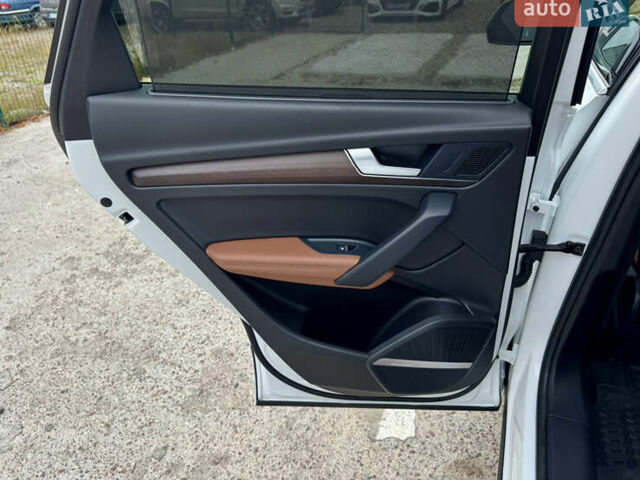 Ауди Ку 5 2021 в Киеве на Automoto.ua Белый Ауди Ку 5, объемом двигателя 2 л и пробегом 44 тыс. км за 41999 $, фото 21 на Automoto.ua