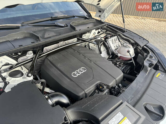 Белый Ауди Ку 5, объемом двигателя 2 л и пробегом 62 тыс. км за 30990 $, фото 26 на Automoto.ua