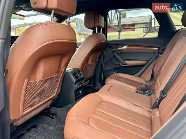 Белый Ауди Ку 5, объемом двигателя 1.98 л и пробегом 61 тыс. км за 30000 $, фото 4 на Automoto.ua
