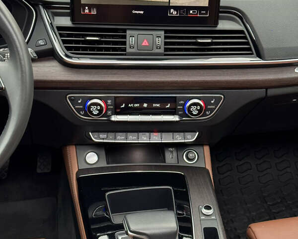 Ауди Ку 5 2021 в Киеве на Automoto.ua Белый Ауди Ку 5, объемом двигателя 2 л и пробегом 44 тыс. км за 41999 $, фото 57 на Automoto.ua