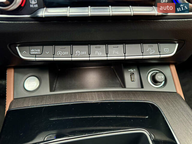 Белый Ауди Ку 5, объемом двигателя 2 л и пробегом 44 тыс. км за 41900 $, фото 70 на Automoto.ua