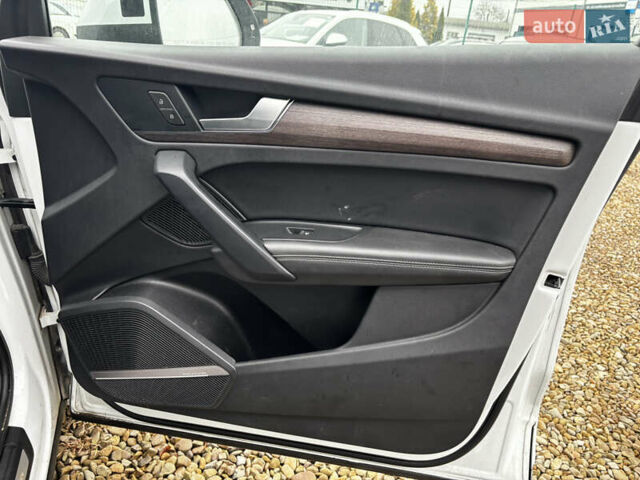 Белый Ауди Ку 5, объемом двигателя 1.98 л и пробегом 122 тыс. км за 27000 $, фото 26 на Automoto.ua