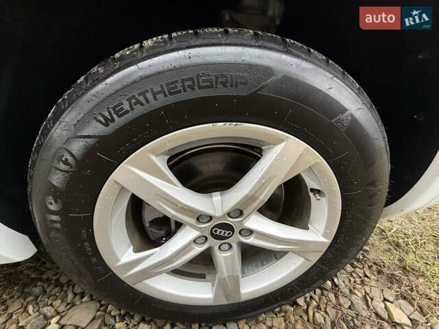 Белый Ауди Ку 5, объемом двигателя 1.98 л и пробегом 59 тыс. км за 33900 $, фото 98 на Automoto.ua