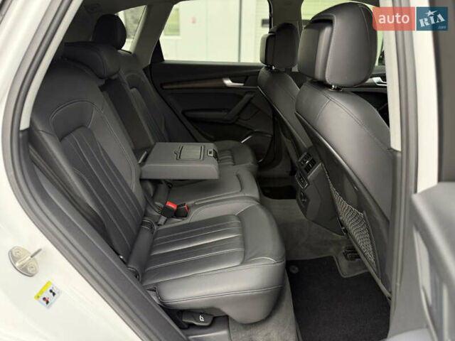 Белый Ауди Ку 5, объемом двигателя 1.98 л и пробегом 92 тыс. км за 34900 $, фото 46 на Automoto.ua