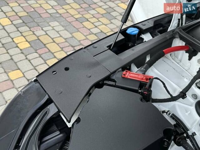 Белый Ауди Ку 5, объемом двигателя 1.98 л и пробегом 123 тыс. км за 29999 $, фото 93 на Automoto.ua