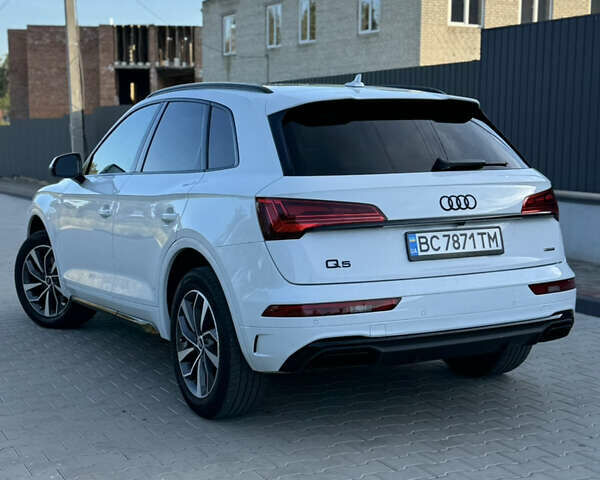 Белый Ауди Ку 5, объемом двигателя 2 л и пробегом 36 тыс. км за 37700 $, фото 21 на Automoto.ua