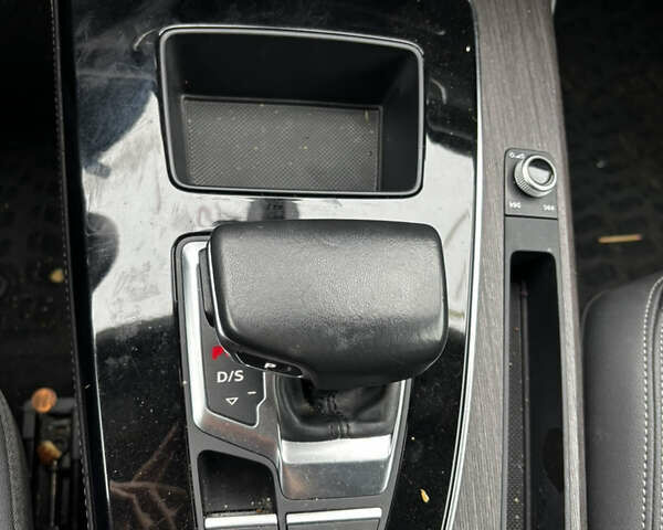 Белый Ауди Ку 5, объемом двигателя 1.98 л и пробегом 122 тыс. км за 27000 $, фото 21 на Automoto.ua