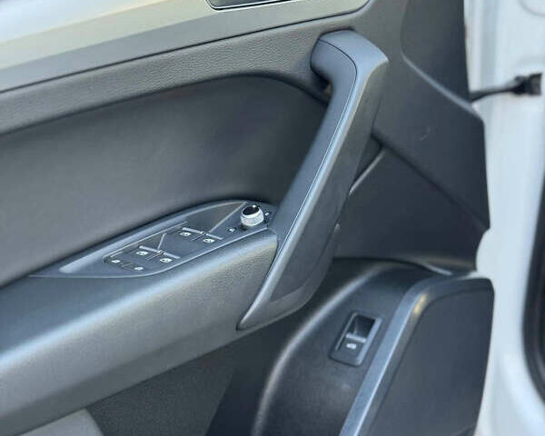 Белый Ауди Ку 5, объемом двигателя 1.98 л и пробегом 215 тыс. км за 26700 $, фото 16 на Automoto.ua