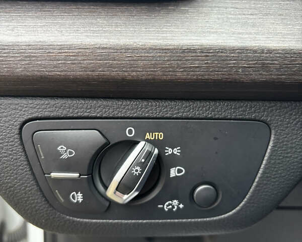 Белый Ауди Ку 5, объемом двигателя 1.98 л и пробегом 122 тыс. км за 27000 $, фото 17 на Automoto.ua