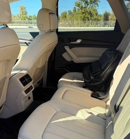 Белый Ауди Ку 5, объемом двигателя 2 л и пробегом 57 тыс. км за 34000 $, фото 15 на Automoto.ua