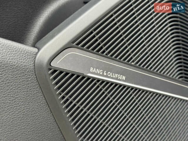 Ауди Ку 5 2021 в Киеве на Automoto.ua Белый Ауди Ку 5, объемом двигателя 2 л и пробегом 44 тыс. км за 41999 $, фото 14 на Automoto.ua