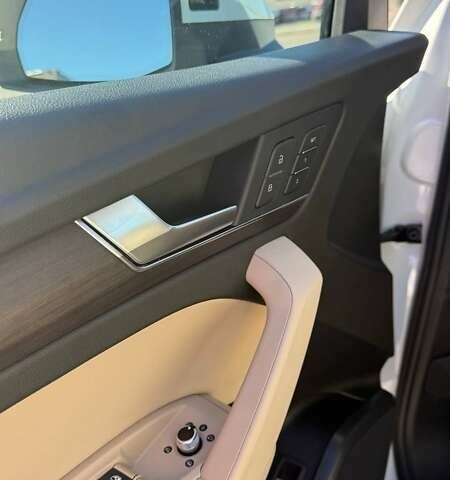 Белый Ауди Ку 5, объемом двигателя 2 л и пробегом 57 тыс. км за 34000 $, фото 12 на Automoto.ua