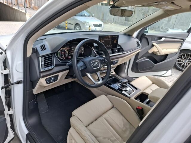 Білий Ауді Ку 5, об'ємом двигуна 2 л та пробігом 25 тис. км за 49900 $, фото 18 на Automoto.ua