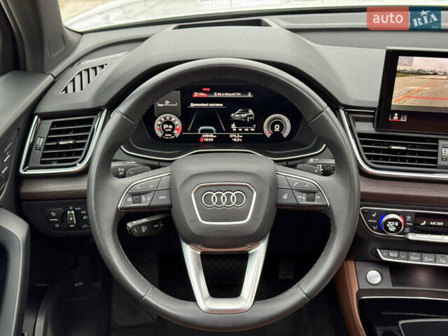 Белый Ауди Ку 5, объемом двигателя 2 л и пробегом 44 тыс. км за 41900 $, фото 53 на Automoto.ua