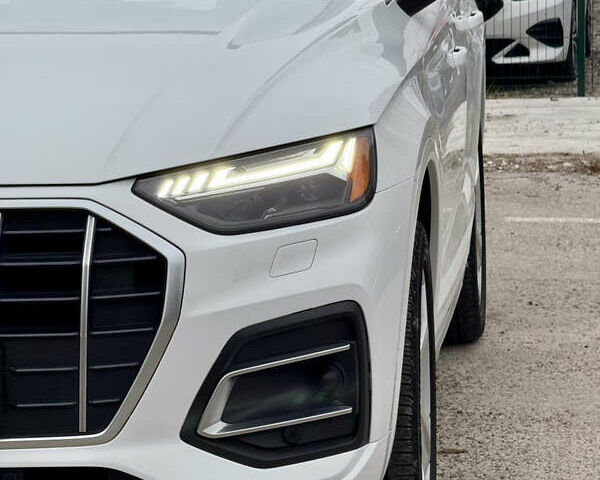 Белый Ауди Ку 5, объемом двигателя 2 л и пробегом 44 тыс. км за 41900 $, фото 80 на Automoto.ua