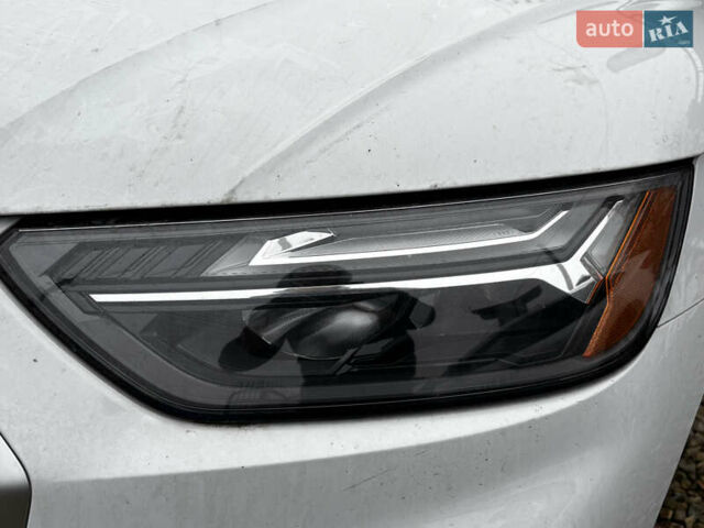 Белый Ауди Ку 5, объемом двигателя 1.98 л и пробегом 122 тыс. км за 27000 $, фото 10 на Automoto.ua