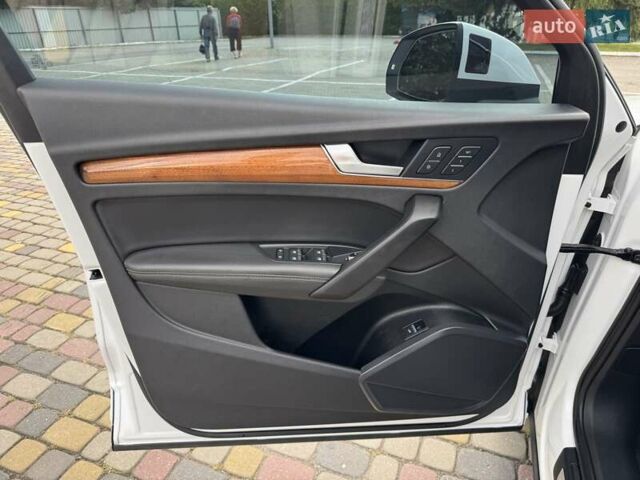 Белый Ауди Ку 5, объемом двигателя 1.98 л и пробегом 123 тыс. км за 29999 $, фото 37 на Automoto.ua