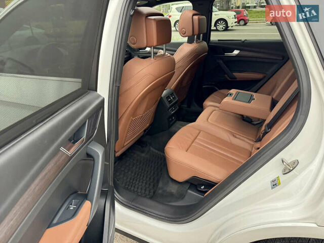 Белый Ауди Ку 5, объемом двигателя 2 л и пробегом 44 тыс. км за 41900 $, фото 27 на Automoto.ua