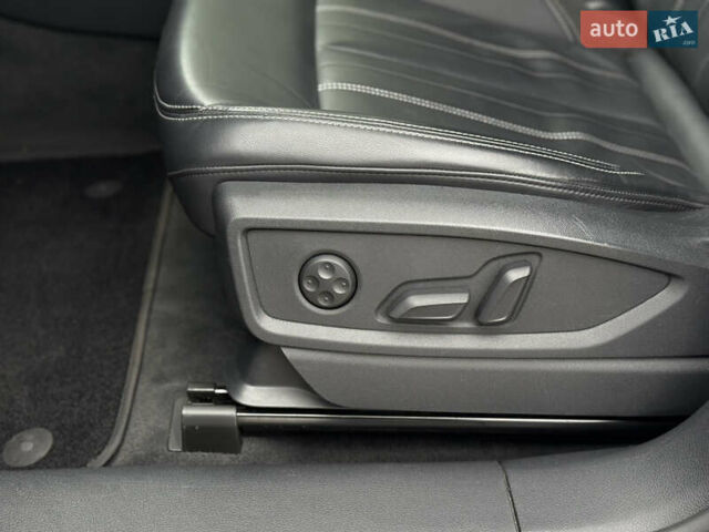 Белый Ауди Ку 5, объемом двигателя 1.98 л и пробегом 92 тыс. км за 34900 $, фото 38 на Automoto.ua