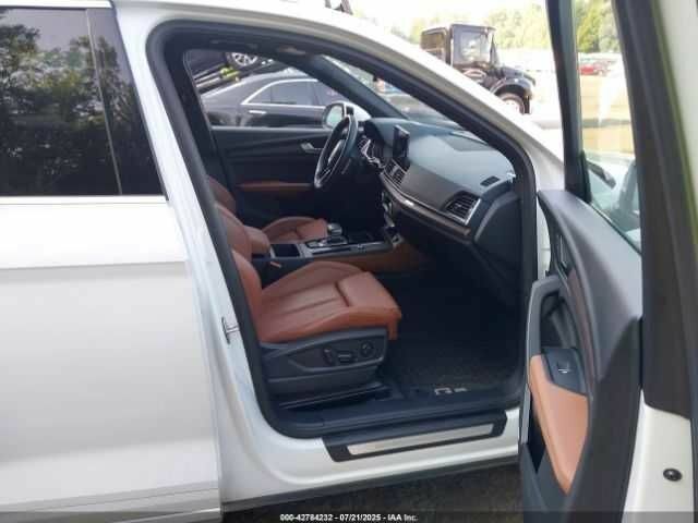 Білий Ауді Ку 5, об'ємом двигуна 2 л та пробігом 32 тис. км за 12000 $, фото 4 на Automoto.ua