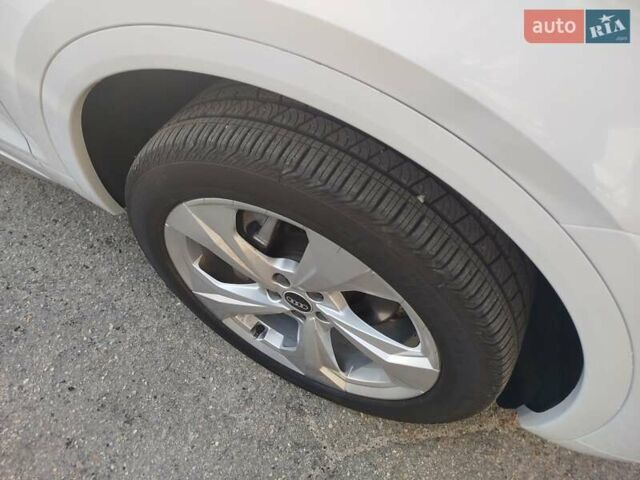 Білий Ауді Ку 5, об'ємом двигуна 1.98 л та пробігом 71 тис. км за 40300 $, фото 19 на Automoto.ua