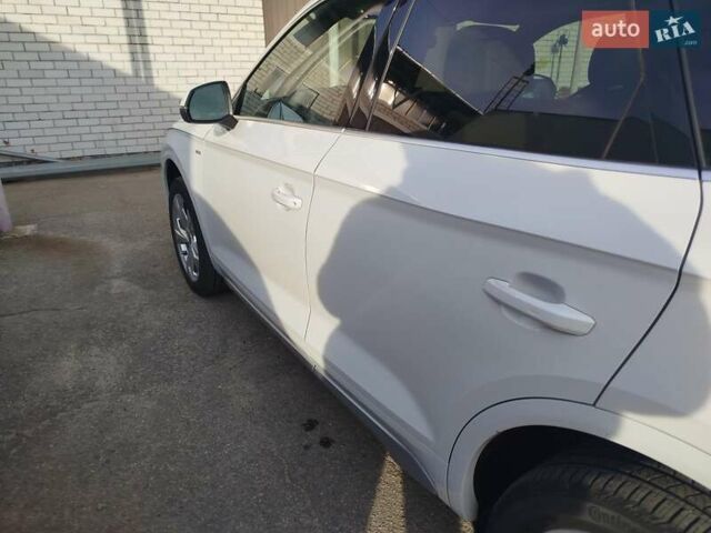 Білий Ауді Ку 5, об'ємом двигуна 1.98 л та пробігом 71 тис. км за 40300 $, фото 7 на Automoto.ua