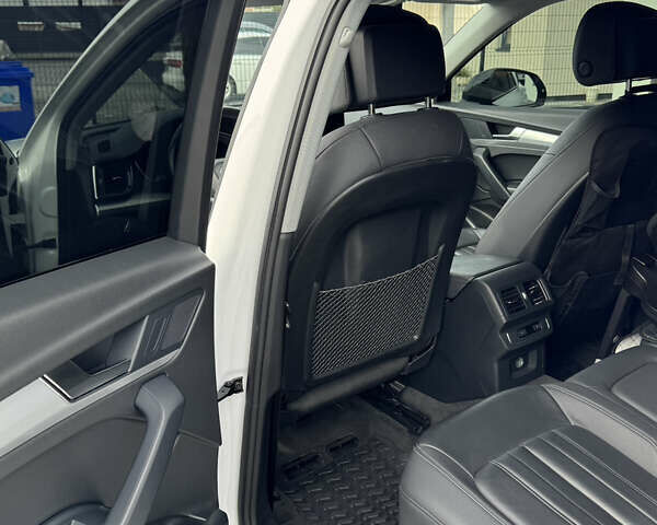 Белый Ауди Ку 5, объемом двигателя 1.97 л и пробегом 222 тыс. км за 38400 $, фото 29 на Automoto.ua