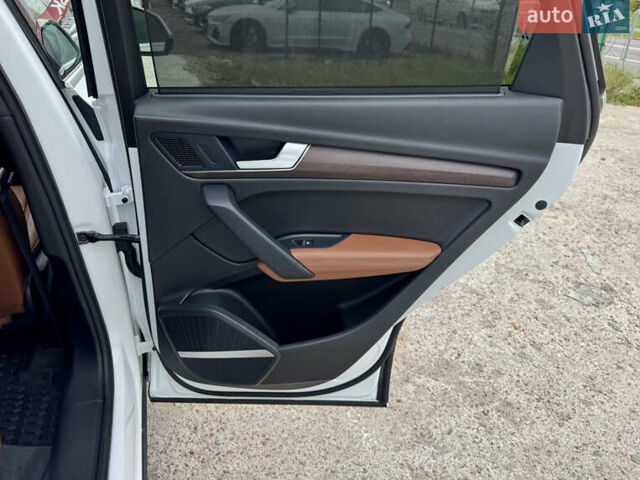 Ауди Ку 5 2021 в Киеве на Automoto.ua Белый Ауди Ку 5, объемом двигателя 2 л и пробегом 44 тыс. км за 41999 $, фото 32 на Automoto.ua