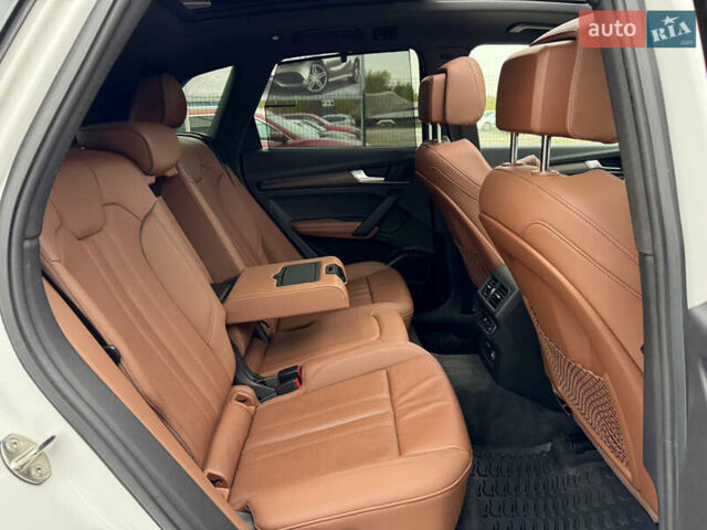 Ауди Ку 5 2021 в Киеве на Automoto.ua Белый Ауди Ку 5, объемом двигателя 2 л и пробегом 44 тыс. км за 41999 $, фото 36 на Automoto.ua