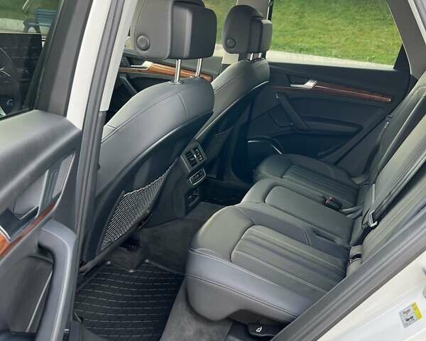 Белый Ауди Ку 5, объемом двигателя 1.98 л и пробегом 49 тыс. км за 36200 $, фото 23 на Automoto.ua