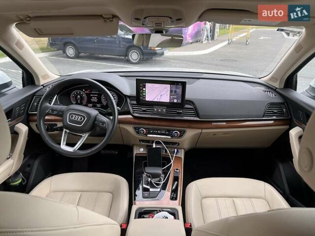 Белый Ауди Ку 5, объемом двигателя 2 л и пробегом 30 тыс. км за 46800 $, фото 2 на Automoto.ua
