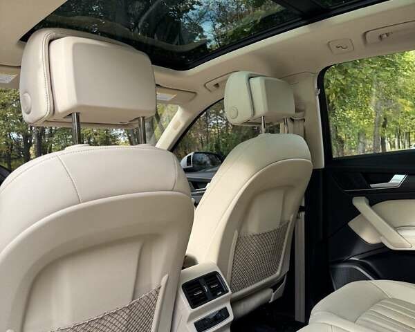 Белый Ауди Ку 5, объемом двигателя 2 л и пробегом 52 тыс. км за 36900 $, фото 13 на Automoto.ua