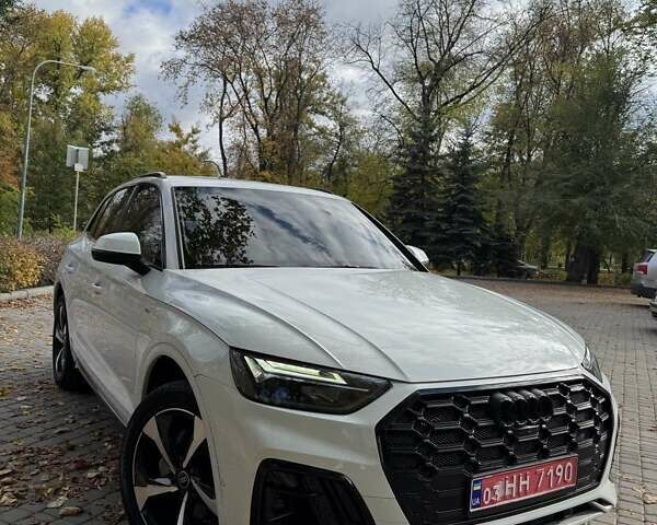 Белый Ауди Ку 5, объемом двигателя 2 л и пробегом 52 тыс. км за 36900 $, фото 19 на Automoto.ua