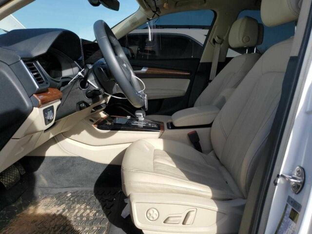 Белый Ауди Ку 5, объемом двигателя 2 л и пробегом 25 тыс. км за 9000 $, фото 6 на Automoto.ua