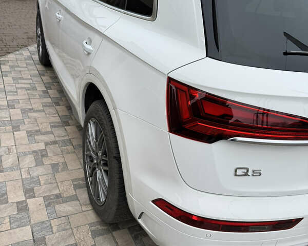 Білий Ауді Ку 5, об'ємом двигуна 1.98 л та пробігом 40 тис. км за 34800 $, фото 4 на Automoto.ua