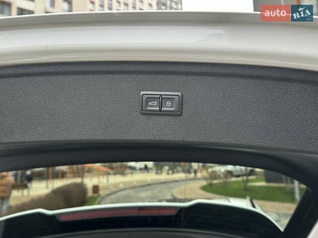 Білий Ауді Ку 5, об'ємом двигуна 1.98 л та пробігом 72 тис. км за 30900 $, фото 30 на Automoto.ua