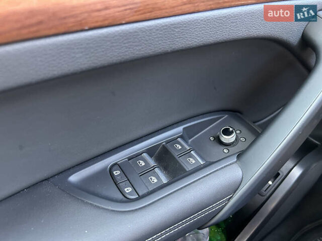 Белый Ауди Ку 5, объемом двигателя 1.98 л и пробегом 38 тыс. км за 54000 $, фото 17 на Automoto.ua