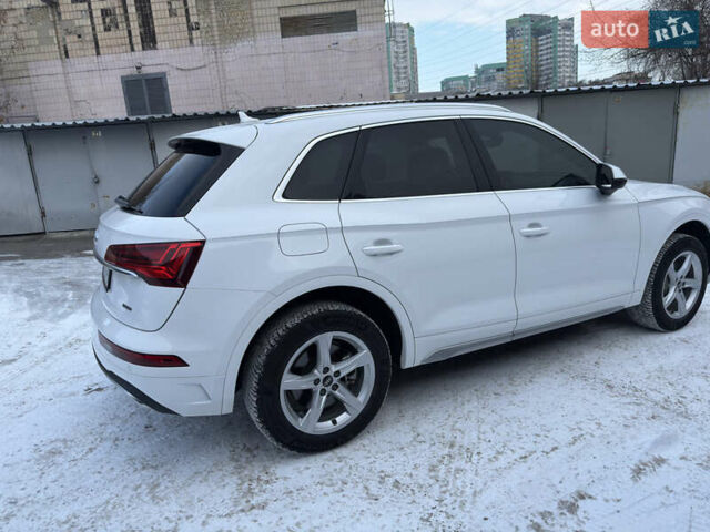 Белый Ауди Ку 5, объемом двигателя 2 л и пробегом 33 тыс. км за 34900 $, фото 6 на Automoto.ua
