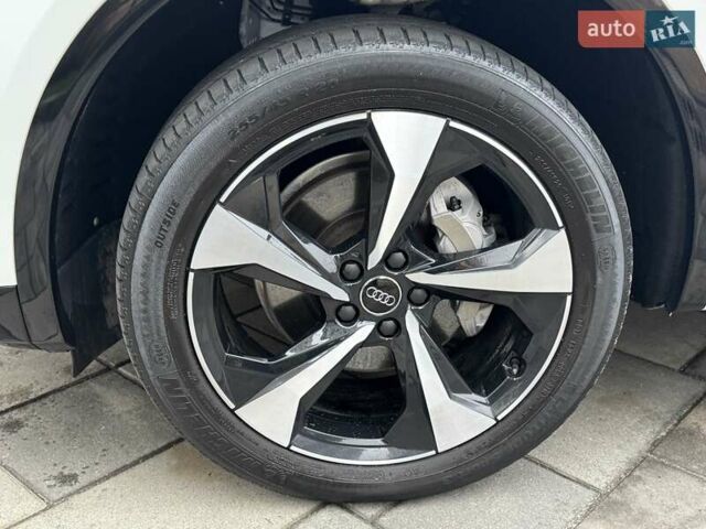 Білий Ауді Ку 5, об'ємом двигуна 1.98 л та пробігом 72 тис. км за 30900 $, фото 8 на Automoto.ua